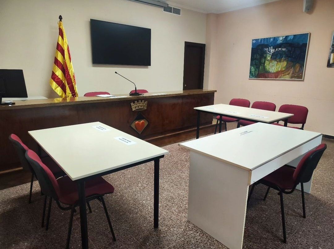 Nova disposició de la sala de plens