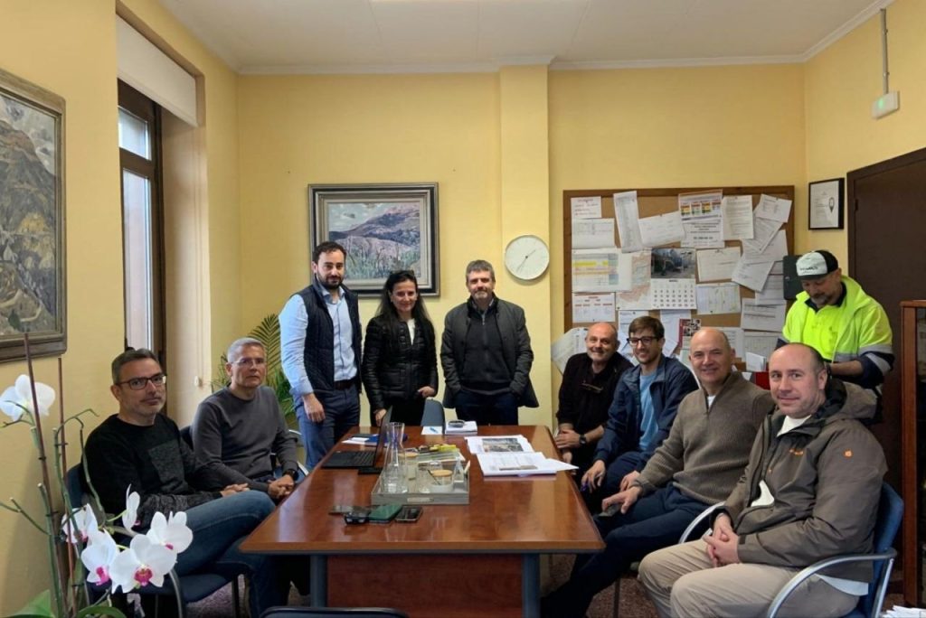 Reunió al despatx de l'alcaldessa.