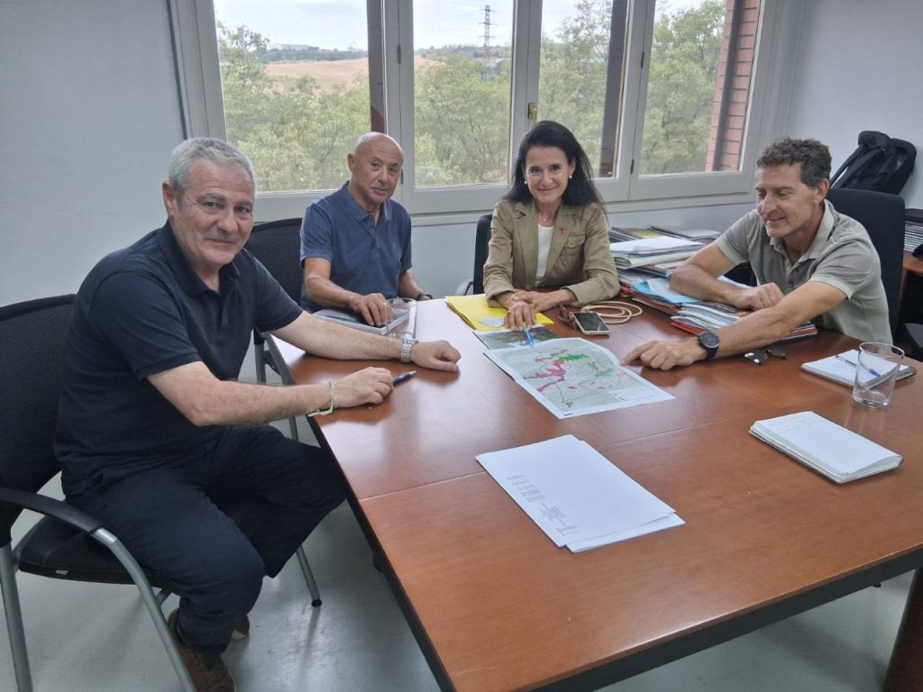 Reunió al Centre de la Propietat Forestal.
