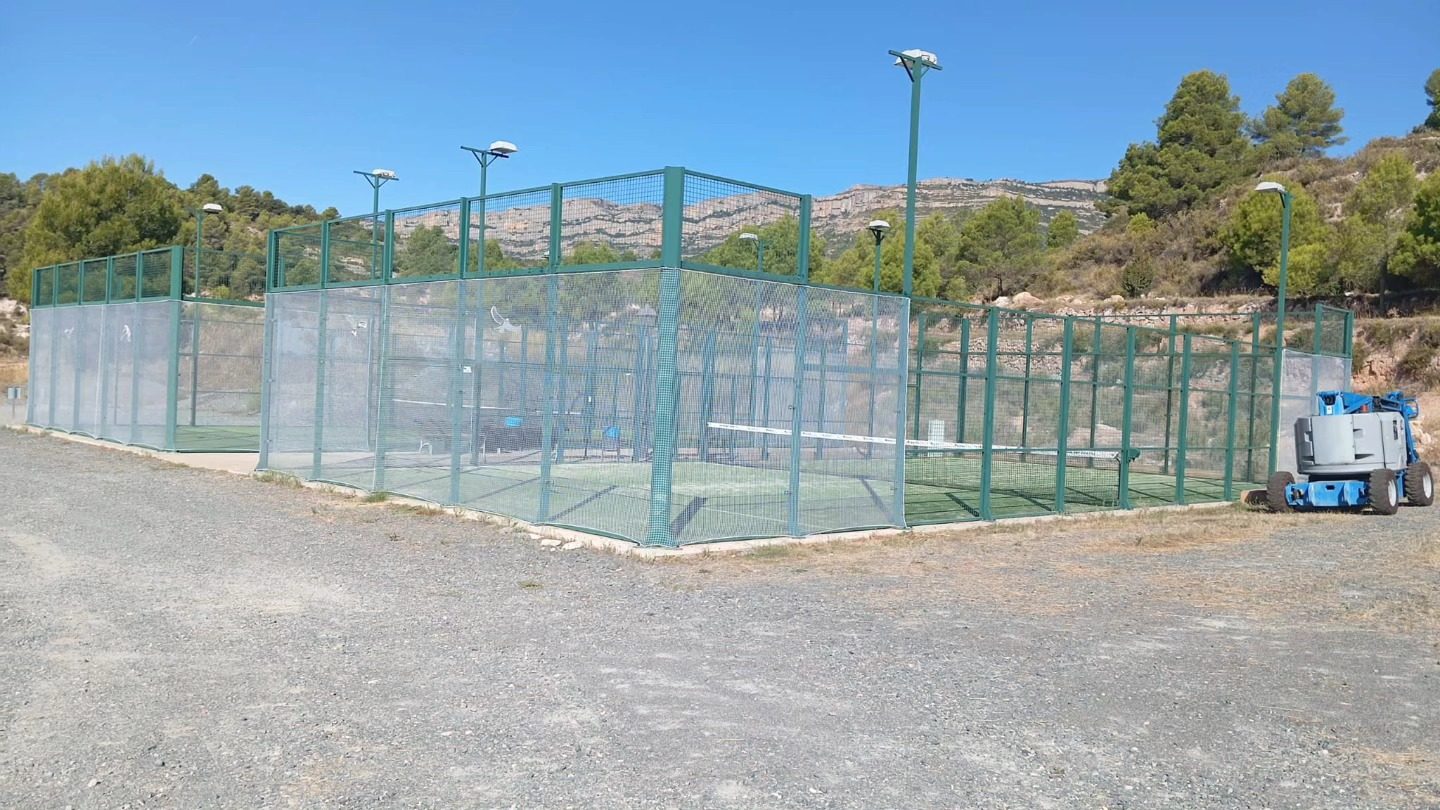 Millorem la protecció de les aus a la pista de pàdel