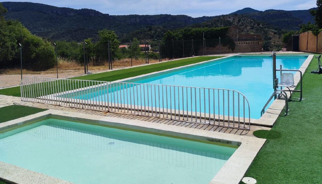 La piscina municipal de Cornudella de Montsant.